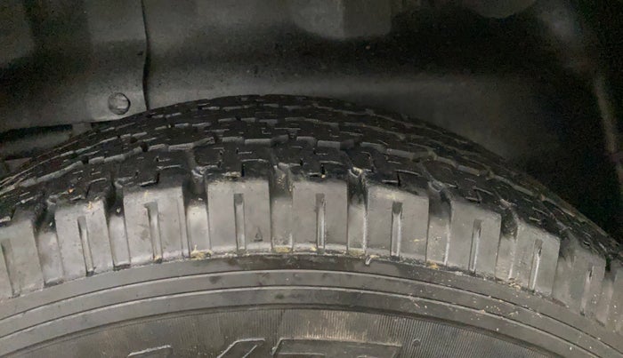2019 Tata Safari Storme 2.2 EX 4X2, Diesel, Manual, 1,39,127 km, Right Rear Tyre Tread