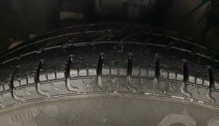 2019 Datsun Redi Go S 1.0, Petrol, Manual, 34,875 km, Left Front Tyre Tread