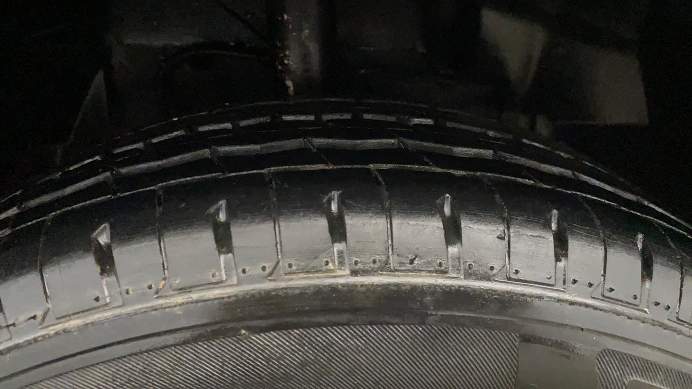 2024 Tata NEXON SMART+ 1.2 PETROL, Petrol, Manual, 20,713 km, Right Front Tyre Tread