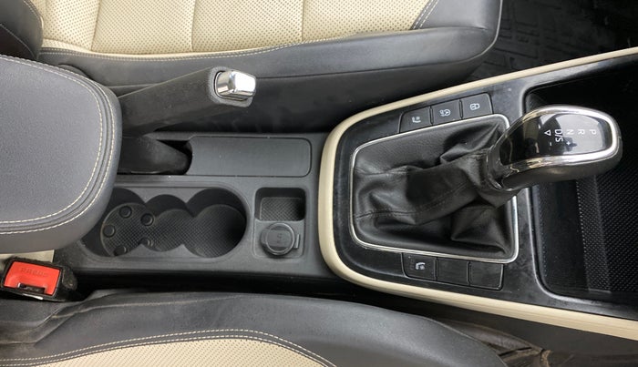 2022 Skoda SLAVIA STYLE 1.5L TSI DSG, Petrol, Automatic, 98,136 km, Gear Lever