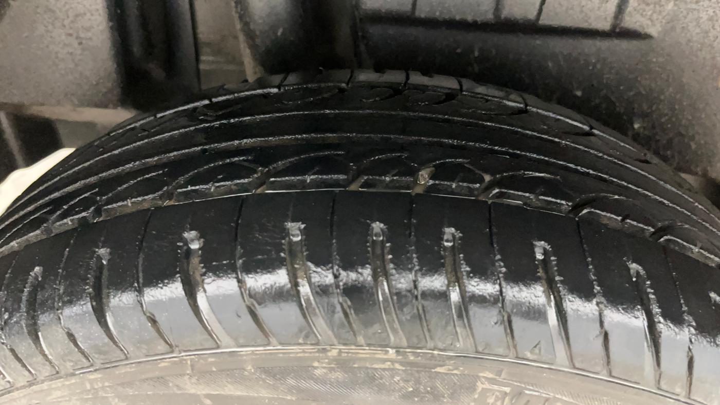 2019 Maruti Dzire VXI AMT, Petrol, Automatic, 48,614 km, Right Rear Tyre Tread
