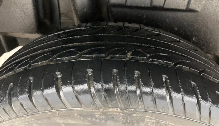 2019 Maruti Dzire VXI AMT, Petrol, Automatic, 48,409 km, Right Rear Tyre Tread