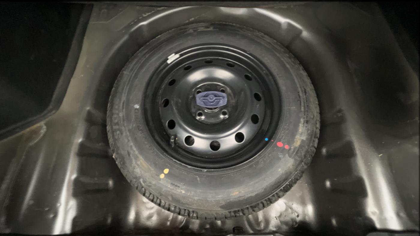 2019 Maruti Dzire VXI AMT, Petrol, Automatic, 48,614 km, Spare Tyre