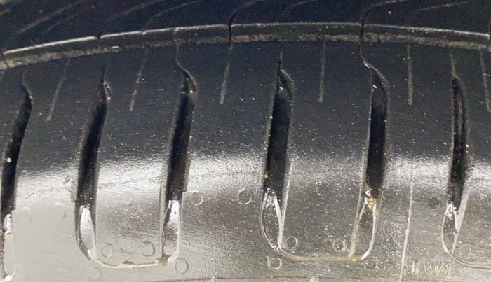 2019 Hyundai New Elantra 2.0 SX MT PETROL, Petrol, Manual, 68,402 km, Right Rear Tyre Tread