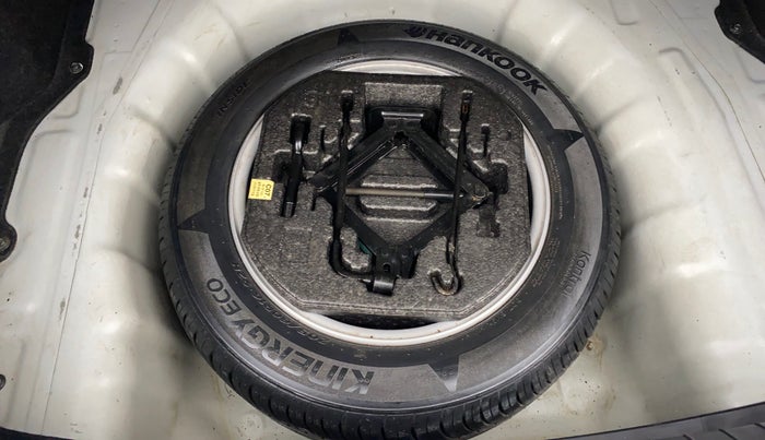 2019 Hyundai New Elantra 2.0 SX MT PETROL, Petrol, Manual, 68,402 km, Spare Tyre