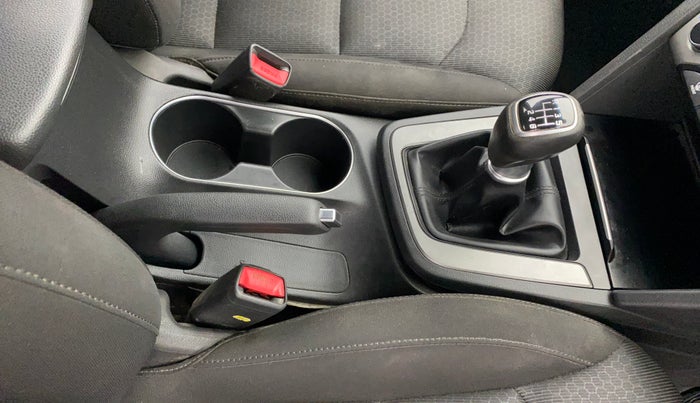 2019 Hyundai New Elantra 2.0 SX MT PETROL, Petrol, Manual, 68,402 km, Gear Lever