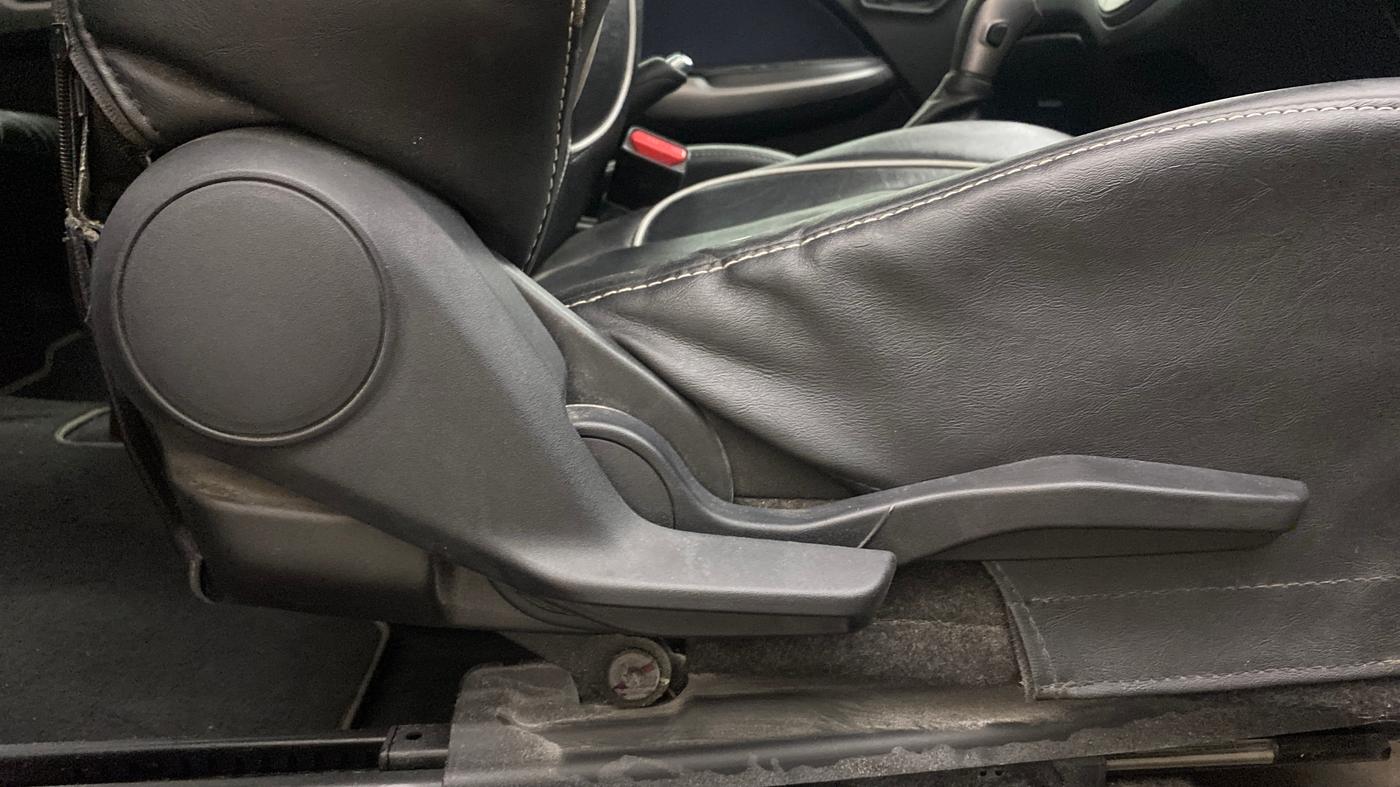 2020 Toyota Glanza V CVT, Petrol, Automatic, 86,387 km, Driver Side Adjustment Panel