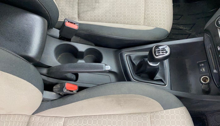 2017 Hyundai Elite i20 SPORTZ 1.4 CRDI, Diesel, Manual, 1,12,064 km, Gear Lever