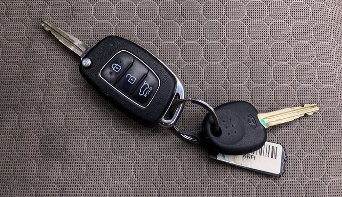 2017 Hyundai Elite i20 SPORTZ 1.4 CRDI, Diesel, Manual, 1,12,064 km, Key Close Up