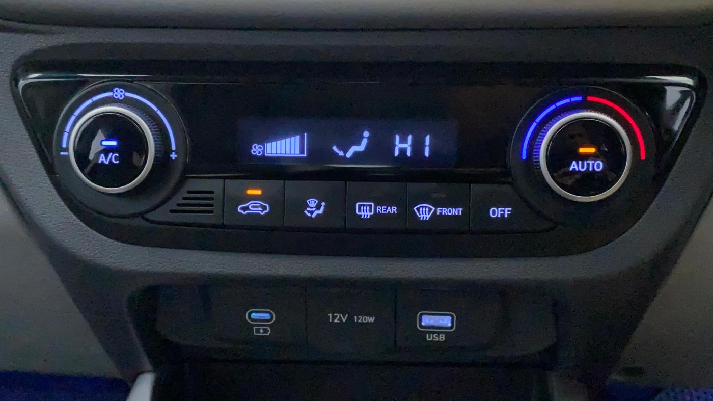2023 Hyundai GRAND I10 NIOS SPORTZ 1.2 KAPPA VTVT, Petrol, Manual, 5,875 km, Automatic Climate Control