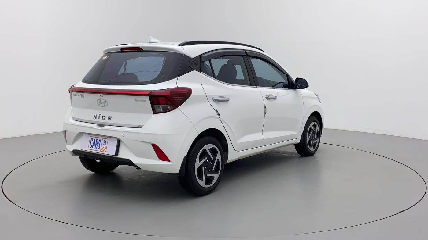 2023 Hyundai GRAND I10 NIOS SPORTZ 1.2 KAPPA VTVT, Petrol, Manual, 5,875 km, Right Back Diagonal