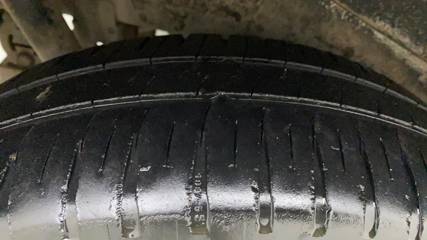 2014 Maruti Wagon R 1.0 VXI, Petrol, Manual, 83,810 km, Right Rear Tyre Tread