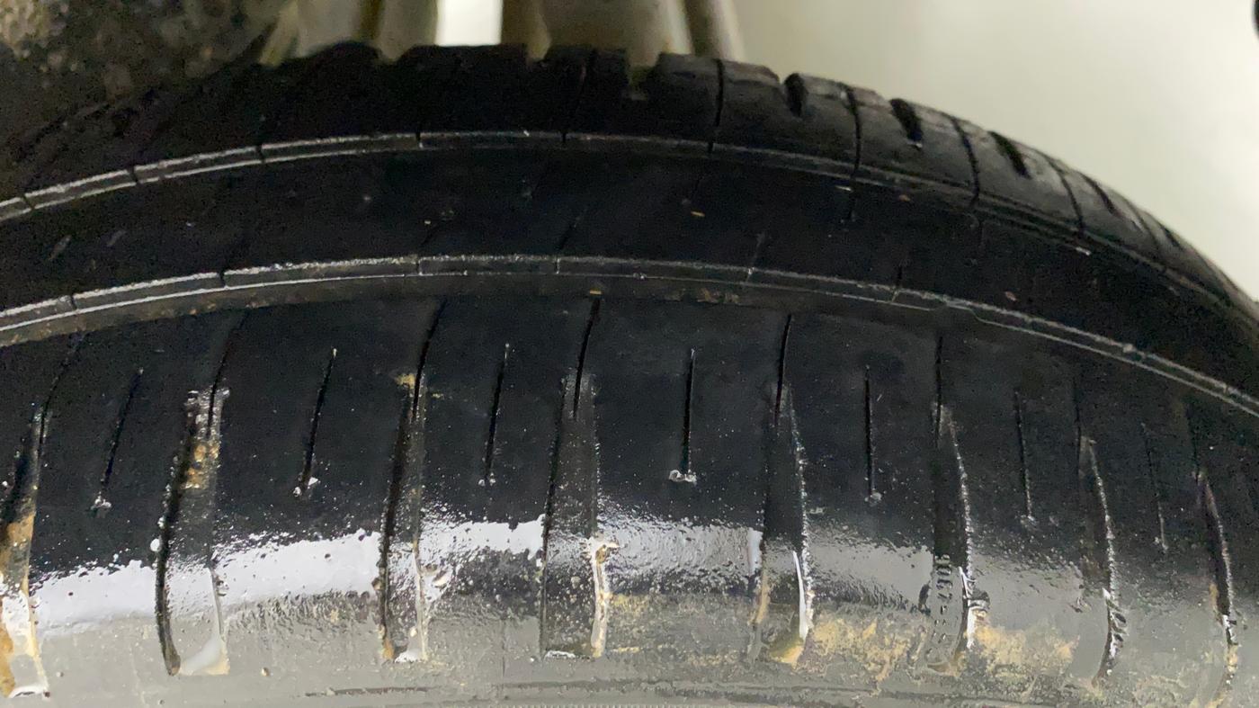 2014 Maruti Wagon R 1.0 VXI, Petrol, Manual, 83,810 km, Left Rear Tyre Tread