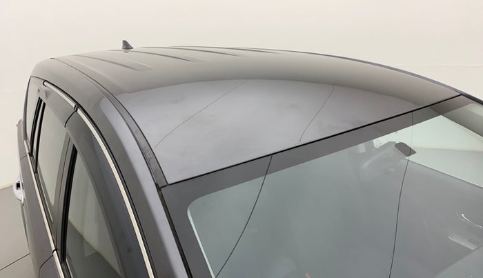 2018 Toyota Innova Crysta 2.7 VX 7 STR, Petrol, Manual, 1,34,798 km, Roof