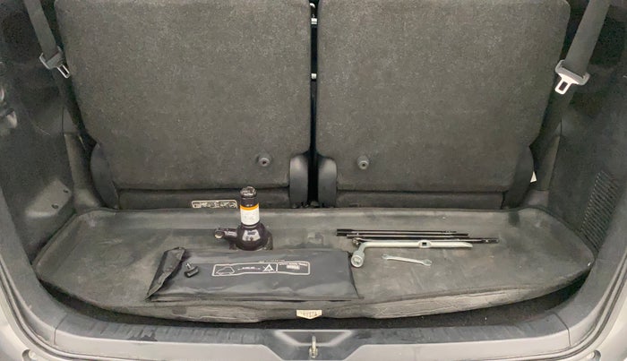 2018 Toyota Innova Crysta 2.7 VX 7 STR, Petrol, Manual, 1,34,798 km, Boot Inside