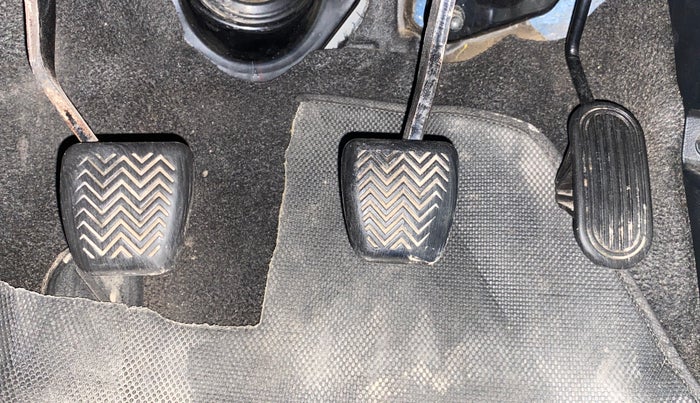 2018 Toyota Innova Crysta 2.7 VX 7 STR, Petrol, Manual, 1,34,798 km, Pedals