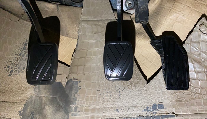 2018 Maruti Dzire VXI, Petrol, Manual, 81,317 km, Pedals