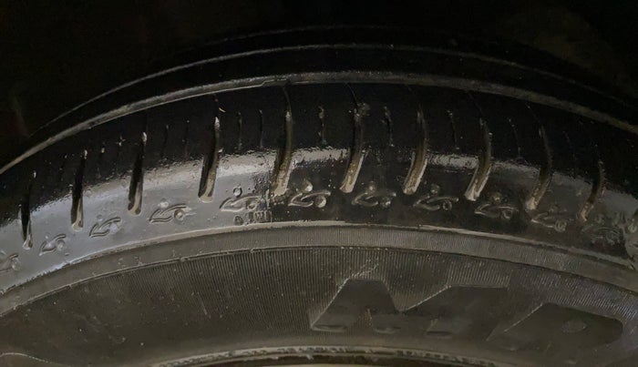 2018 Maruti Dzire VXI, Petrol, Manual, 81,317 km, Right Front Tyre Tread