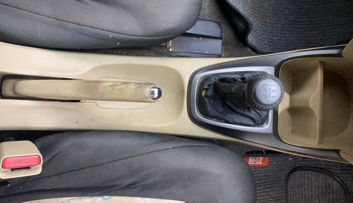 2012 Honda City 1.5L I-VTEC V MT SUNROOF, Petrol, Manual, 1,00,199 km, Gear Lever