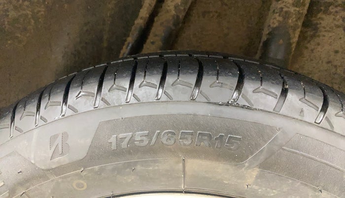 2012 Honda City 1.5L I-VTEC V MT SUNROOF, Petrol, Manual, 1,00,199 km, Left Rear Tyre Tread