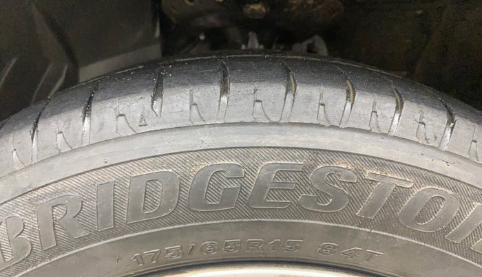 2012 Honda City 1.5L I-VTEC V MT SUNROOF, Petrol, Manual, 1,00,199 km, Left Front Tyre Tread