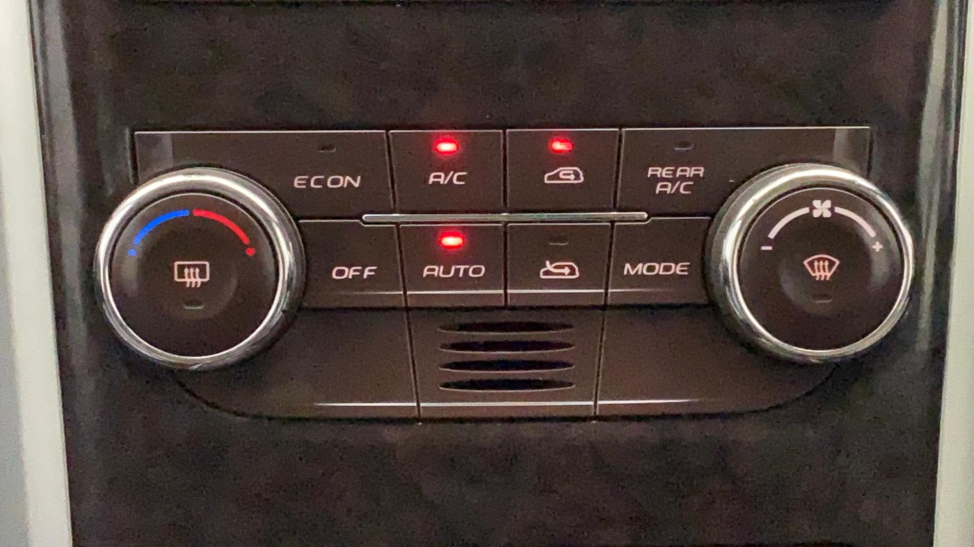 2013 Mahindra XUV500 W8, Diesel, Manual, 63,570 km, Automatic Climate Control