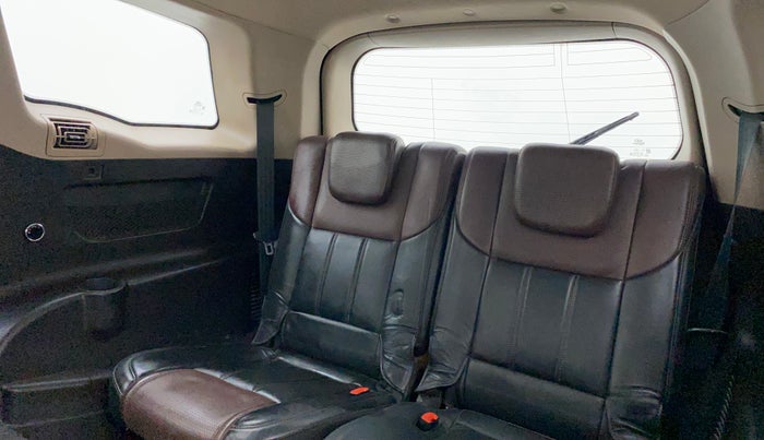 2013 Mahindra XUV500 W8, Diesel, Manual, 63,570 km, Third Seat Row ( optional )