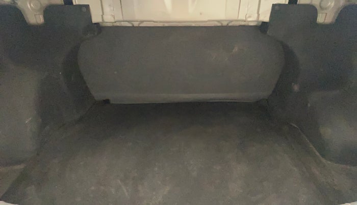 2020 Hyundai AURA SX PLUS 1.2 AMT, Petrol, Automatic, 43,544 km, Boot Inside