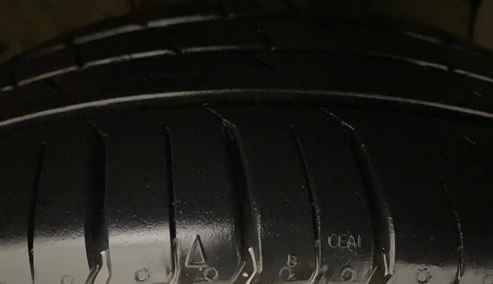 2020 Hyundai AURA SX PLUS 1.2 AMT, Petrol, Automatic, 43,544 km, Right Front Tyre Tread