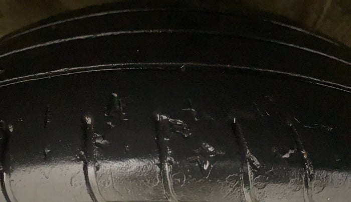 2020 Hyundai AURA SX PLUS 1.2 AMT, Petrol, Automatic, 43,544 km, Right Rear Tyre Tread