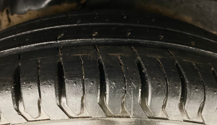 2010 Hyundai i10 SPORTZ 1.2, Petrol, Manual, 63,128 km, Left Rear Tyre Tread