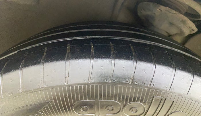 2019 Skoda Superb STYLE 1.8 TSI MT, Petrol, Manual, 50,278 km, Left Front Tyre Tread