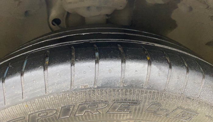 2019 Skoda Superb STYLE 1.8 TSI MT, Petrol, Manual, 50,278 km, Right Front Tyre Tread