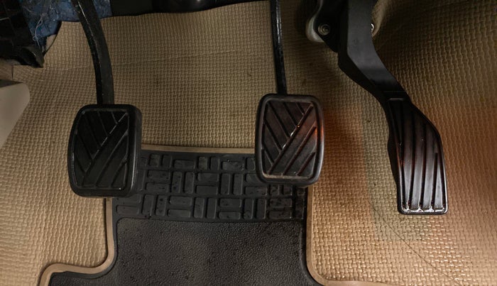 2021 Maruti Ciaz ZETA 1.5 SHVS MT PETROL, Petrol, Manual, 9,849 km, Pedals