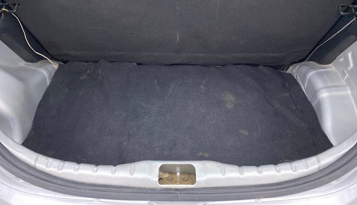 2015 Hyundai Eon ERA +, Petrol, Manual, 50,017 km, Boot Inside