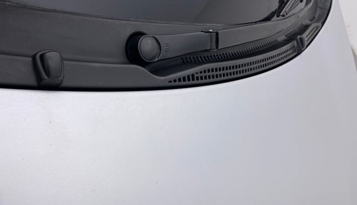 2015 Hyundai Eon ERA +, Petrol, Manual, 50,017 km, Front windshield - Wiper nozzle not functional