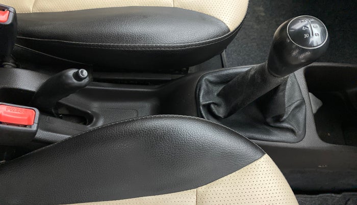 2015 Hyundai Eon ERA +, Petrol, Manual, 50,017 km, Gear Lever