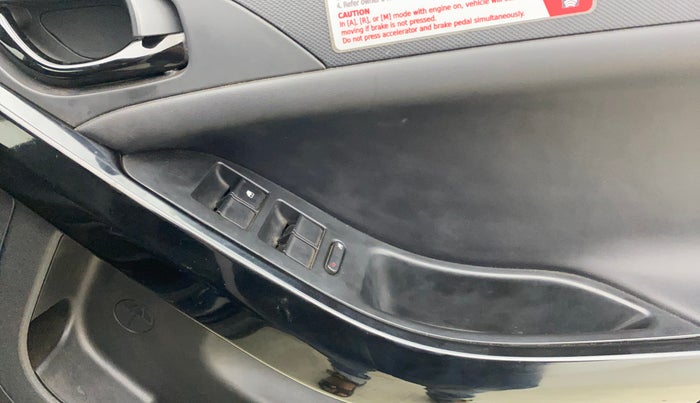 2021 Tata NEXON XZA PLUS PETROL DARK EDITION, Petrol, Automatic, 56,222 km, Driver Side Door Panels Control