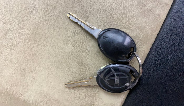 2015 Tata Zest XE PETROL, Petrol, Manual, 55,191 km, Key Close Up