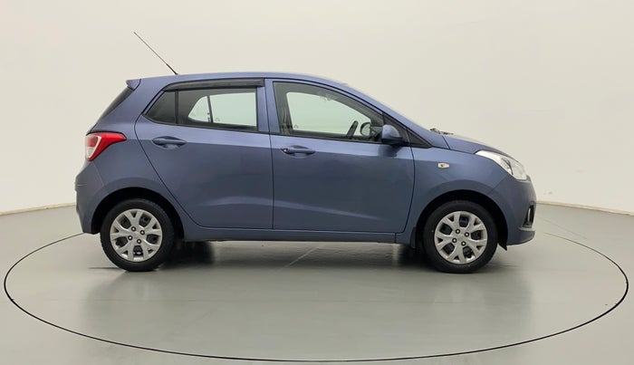 2016 Hyundai Grand i10 MAGNA 1.2 KAPPA VTVT, Petrol, Manual, 15,820 km, Right Side View