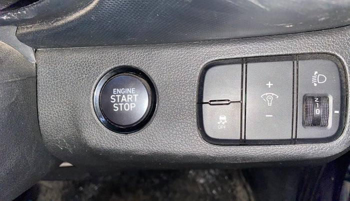 2020 Hyundai VENUE SX (O) 1.5 CRDI, Diesel, Manual, 88,879 km, Keyless Start/ Stop Button