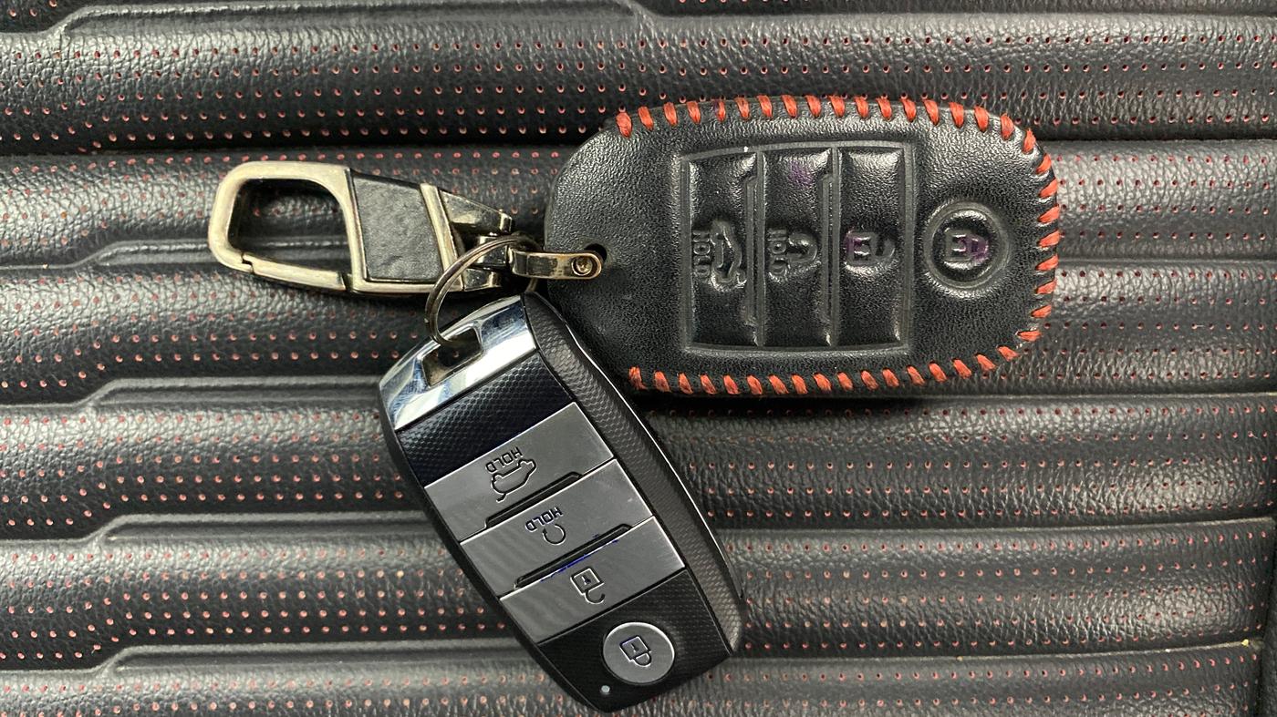 2022 KIA SONET GTX PLUS 1.0 IMT, Petrol, Manual, 18,195 km, Key Close Up
