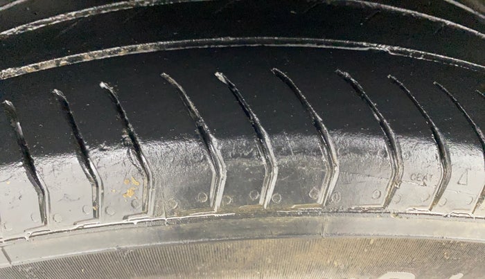 2023 Skoda KUSHAQ Active plus 1.0 TSI , Petrol, Manual, 38,584 km, Right Rear Tyre Tread