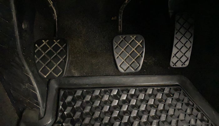 2023 Skoda KUSHAQ Active plus 1.0 TSI , Petrol, Manual, 38,584 km, Pedals