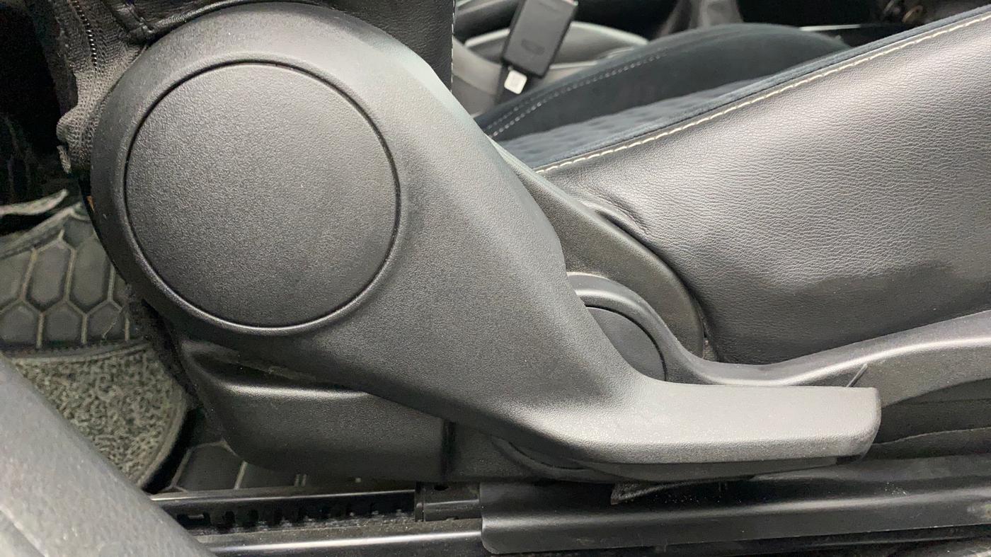 2023 Toyota Glanza G E-CNG, CNG, Manual, 30,783 km, Driver Side Adjustment Panel