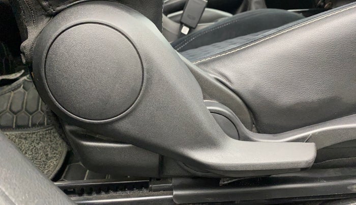 2023 Toyota Glanza G E-CNG, CNG, Manual, 30,783 km, Driver Side Adjustment Panel