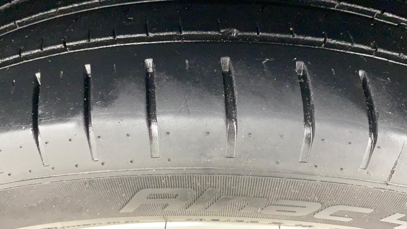 2023 Toyota Glanza G E-CNG, CNG, Manual, 30,783 km, Left Front Tyre Tread