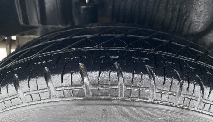 2016 Maruti Swift Dzire VDI ABS, Diesel, Manual, 73,234 km, Right Rear Tyre Tread