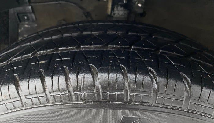 2016 Maruti Swift Dzire VDI ABS, Diesel, Manual, 73,234 km, Left Front Tyre Tread