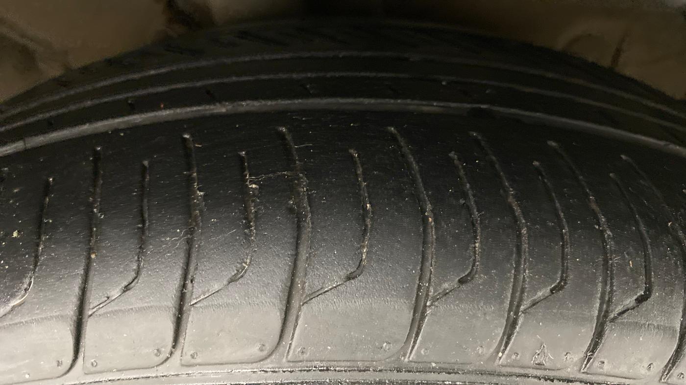 2014 Hyundai Verna FLUIDIC 1.6 EX CRDI, Diesel, Manual, 73,018 km, Right Front Tyre Tread